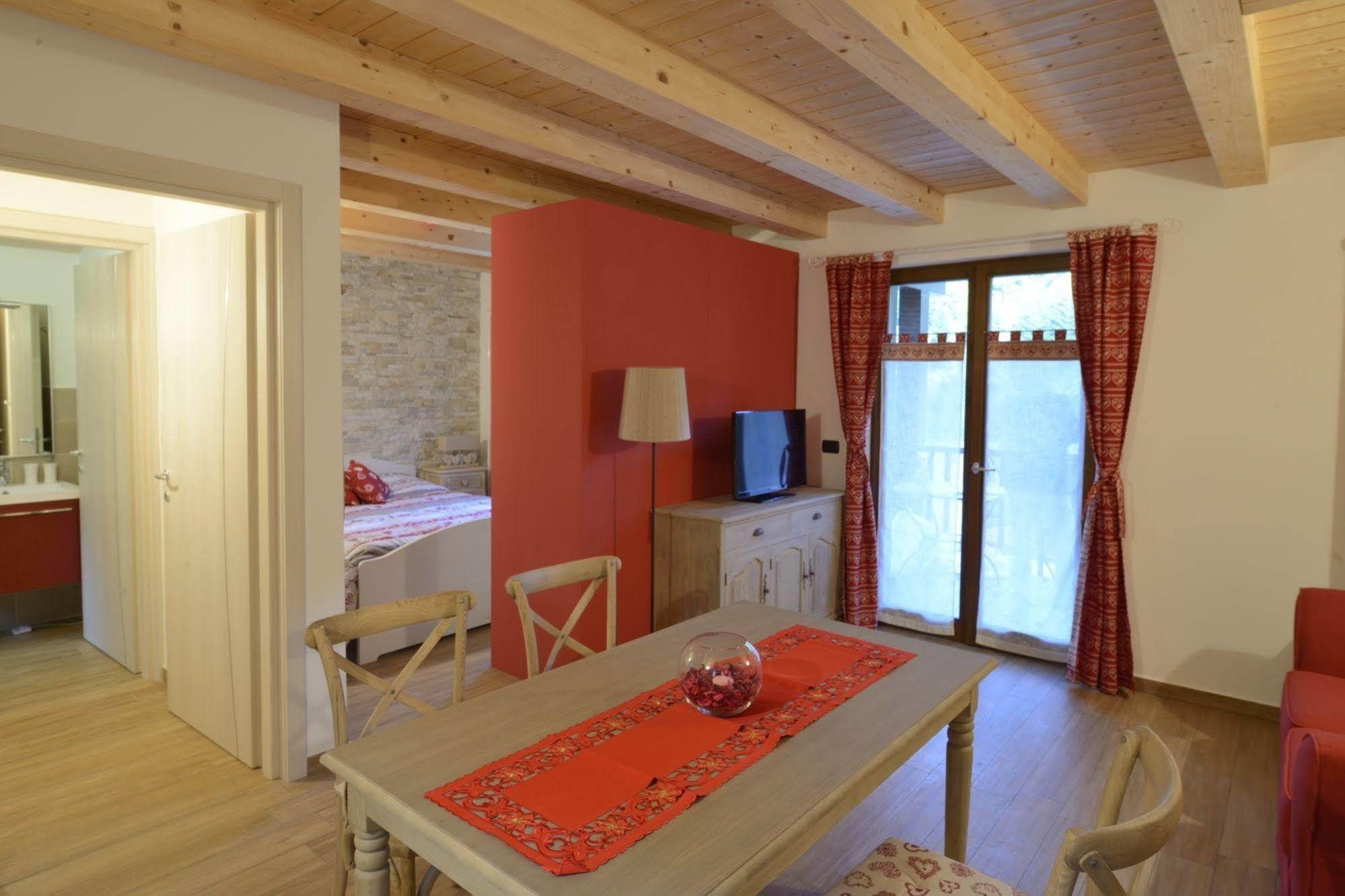 Aparthotel Borgo Fantino - Residenze E Alloggi Vacanza à Limone Piemonte Extérieur photo