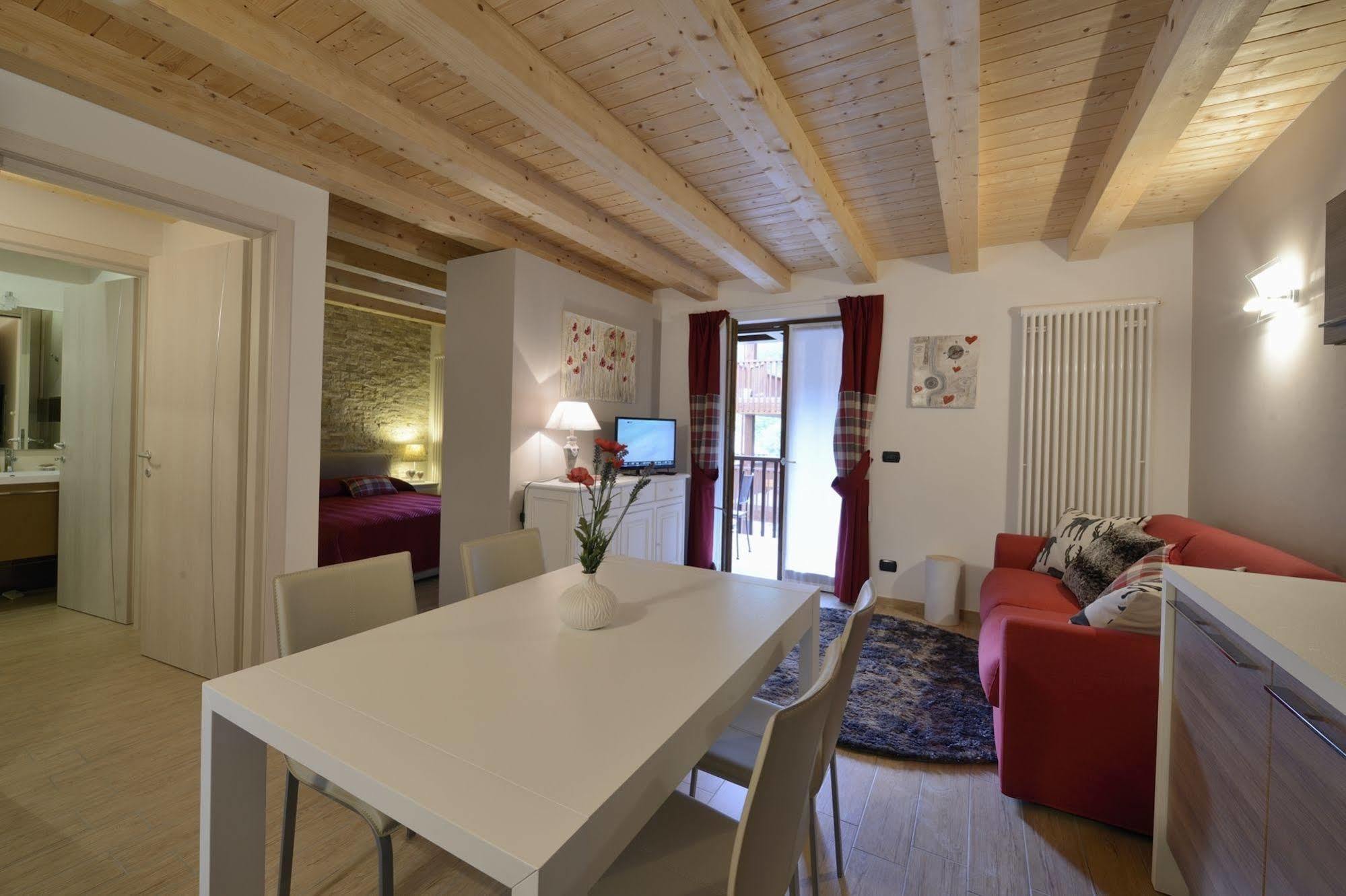 Aparthotel Borgo Fantino - Residenze E Alloggi Vacanza à Limone Piemonte Extérieur photo